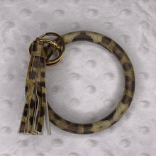 Load image into Gallery viewer, Bangle keychain